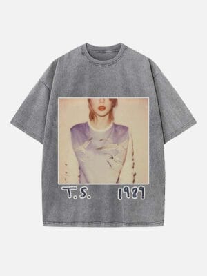 Taylor Swift Print Round Neck T-shirt - Image 3